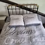 Cama dormitorio buhardilla